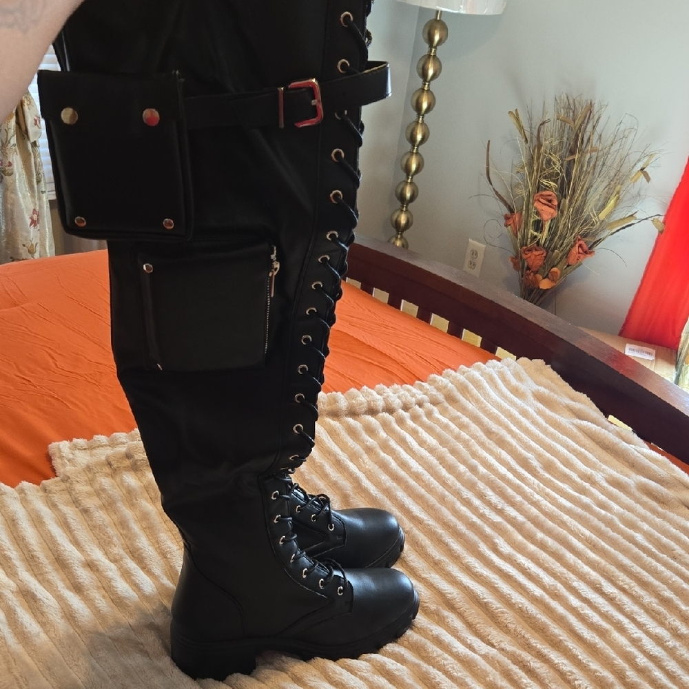 Black Lace-Up Knee-High Boots🖤NEW  🖤 SIZE 10 - Picture 6 of 12